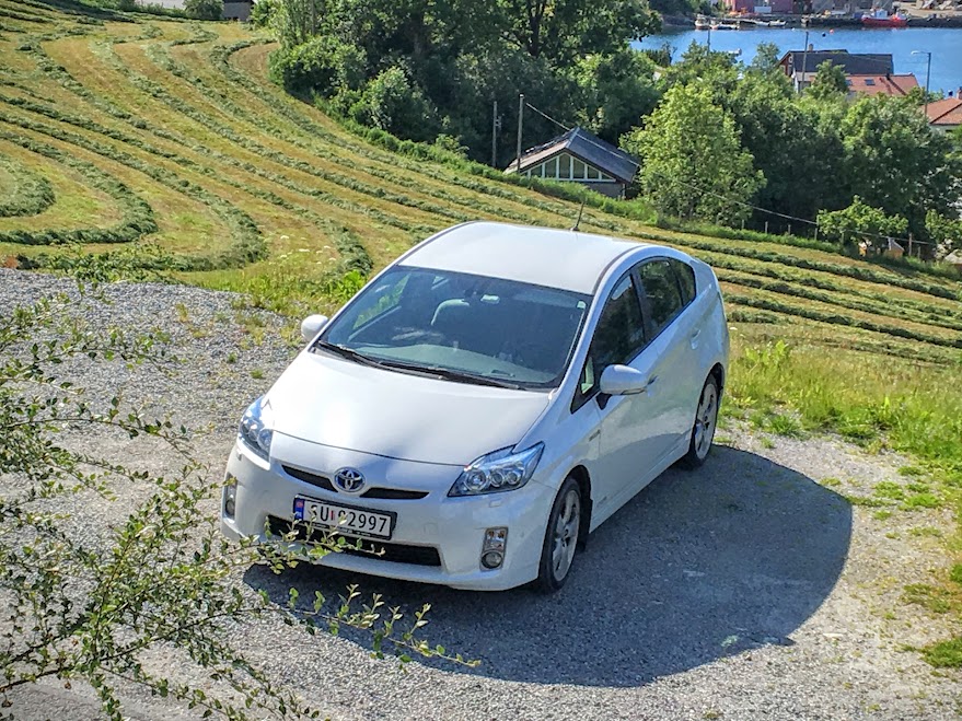 Prius.JPG